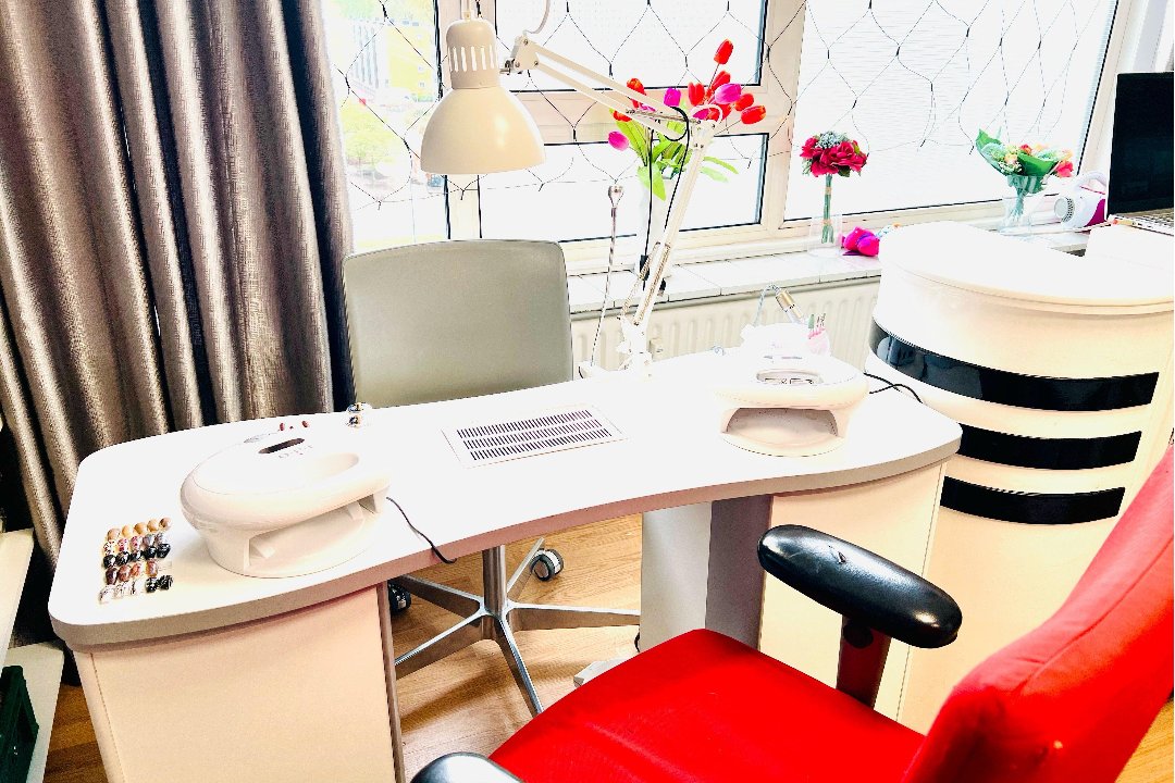 All4Beauty by Linh nagelstudio, Parkweg metro, Zuid-Holland