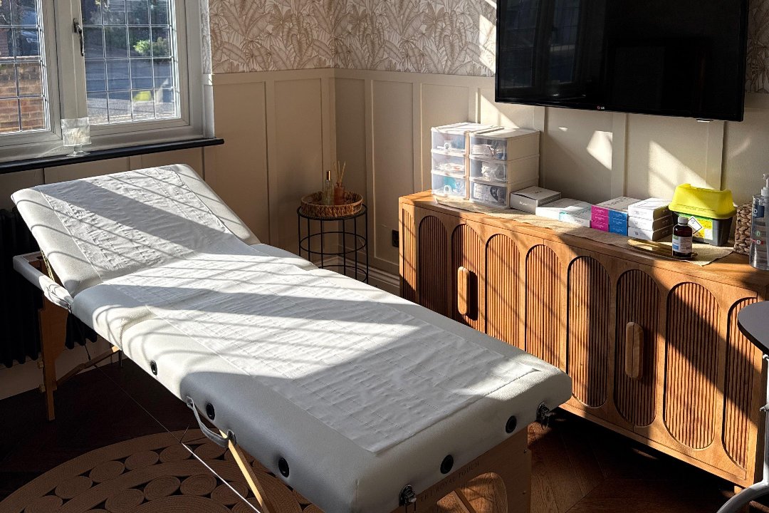 Refine Aesthetics & Beauty, The Mall Romford, London
